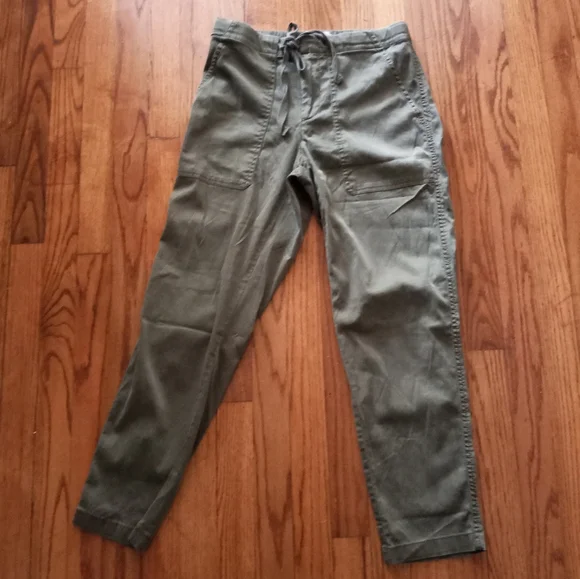 4/$20 Lou and Grey For Loft Army Green Cargo Pants - Picture 1 of 9
